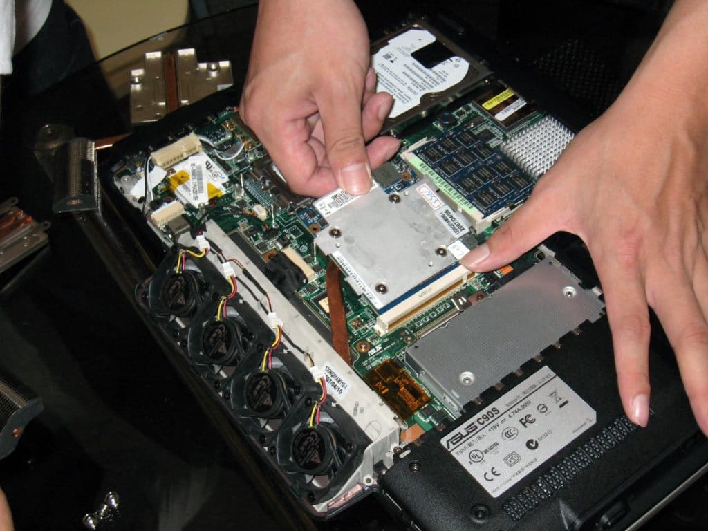 Image 7 : [Computex] C90S : le portable barebone d'Asus