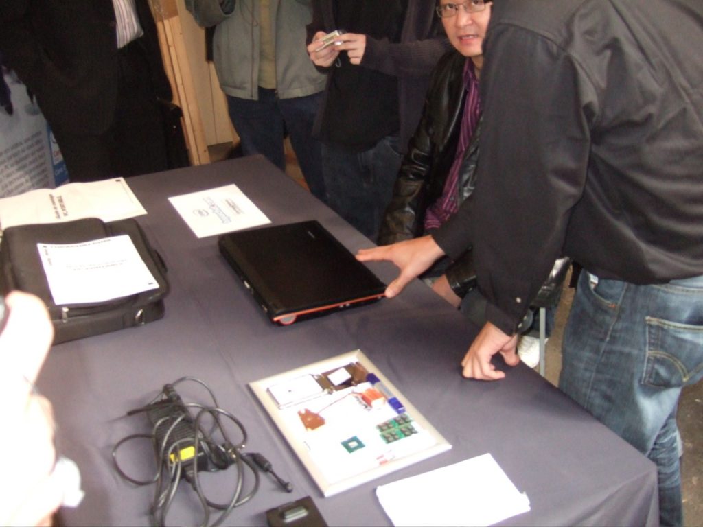 Image 4 : TopAchat lance le PC portable à monter soi-même