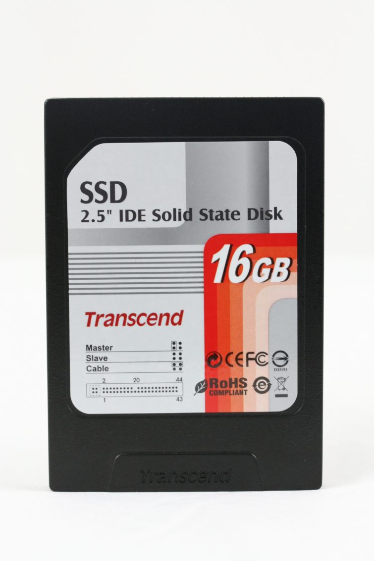 Image 1 : SSD ou Compact Flash ? Duel à 16 Go