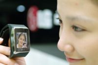 Image 1 : LG GD910 : montre, téléphone 3G ou webcam ?