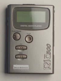 Image 1 : Nostalgeek 2001 (7) : MP3, disquettes, DDR2