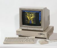 Image 1 : NostalGeek : 1985