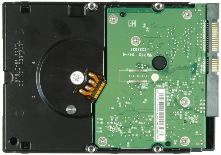 Image 1 : Record : premiers disques durs PMR de 14 To dès 2018 grâce à Toshiba