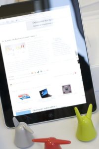 Image 8 : L'iPad déballé par des lapins