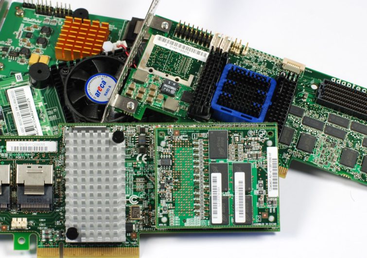 Image 1 : Comparatif : les cartes contrôleurs RAID/SAS 6 Gbits