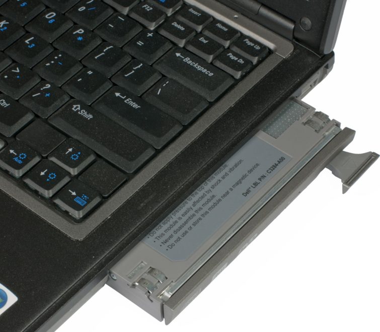 Image 1 : Portable : remplacer le lecteur optique par un SSD