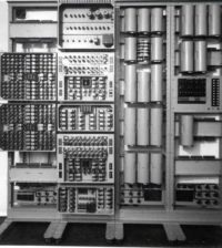 Image 1 : Un ordinateur des années '50 redémarré par un musée