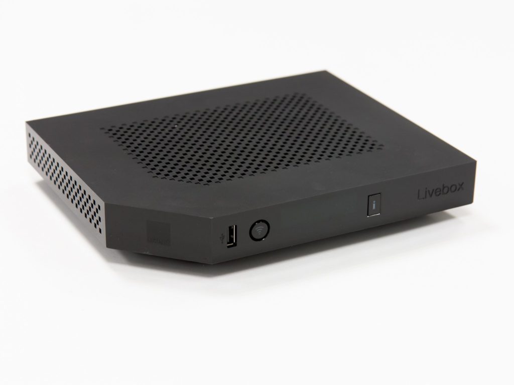 Image 1 : Livebox Play d'Orange : on a démonté le modem