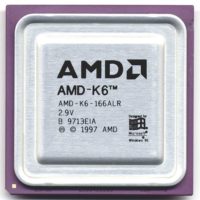 Image 1 : AMD, le géant vert qui reste dans le rouge