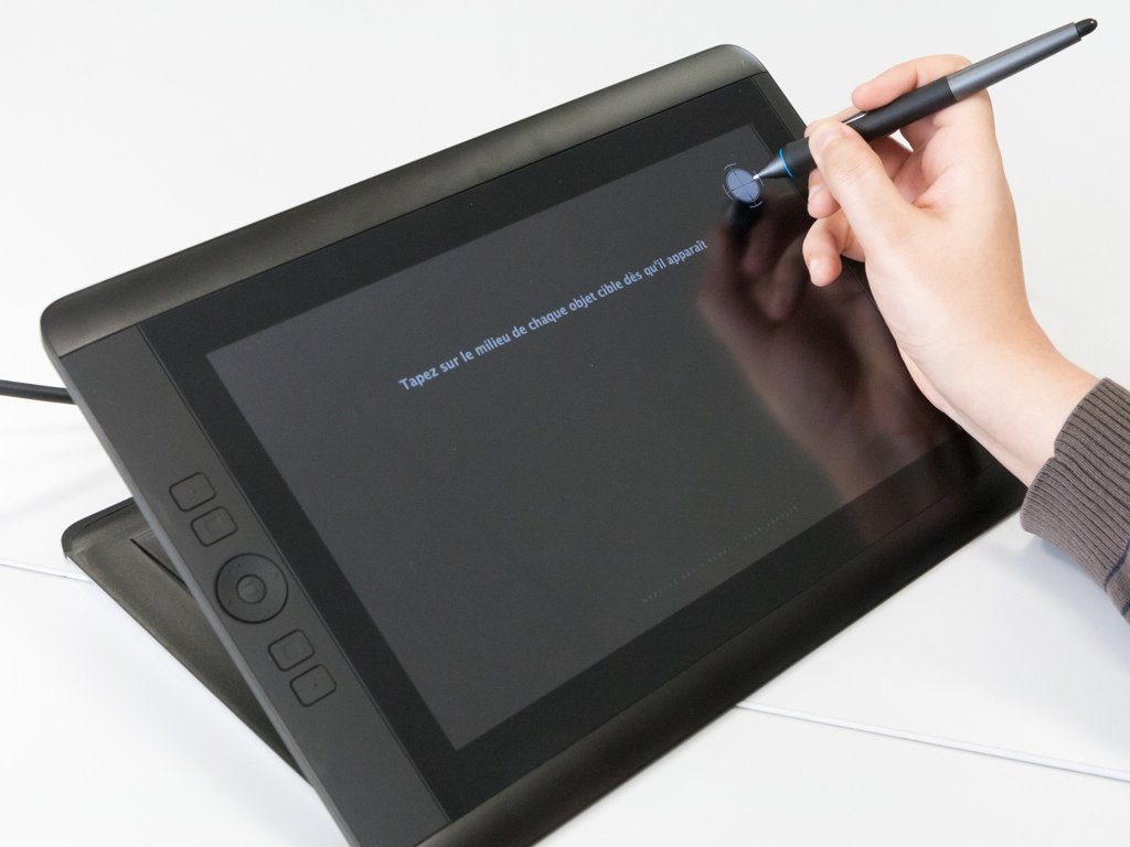 Cintiq 13HD : la tablette pour dessiner de Wacom en test