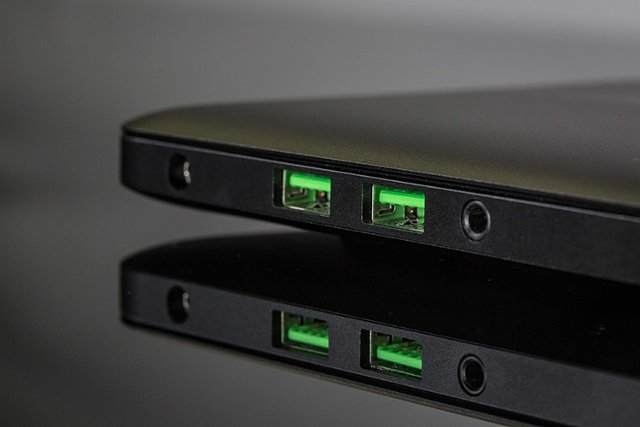 Image à la une de Razer : 380 000 $ pour des ports USB verts