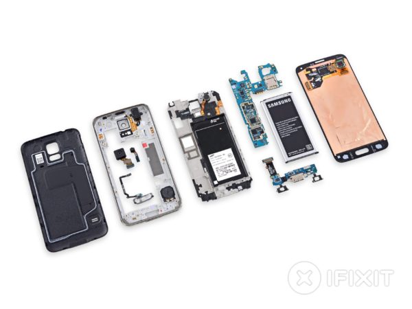 Image 1 : Les composants du Galaxy S5 coûtent 256 $