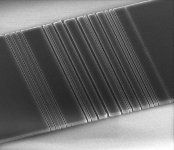 Image 1 : Un prisme en silicium pour des processeurs photoniques