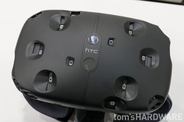 Image 1 : Valve livre son casque de réalité virtuelle Vive VR aux développeurs