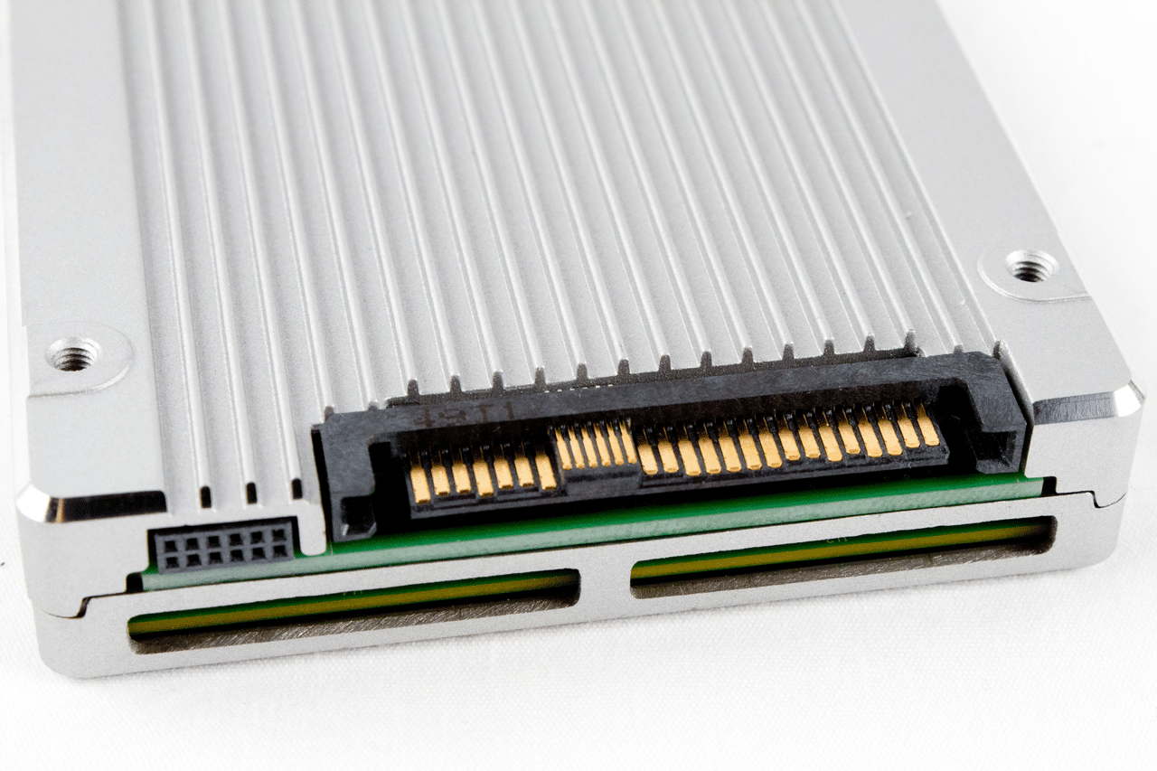 Image à la une de Le connecteur SFF 8639 des SSD PCIe x4 renommé U.2