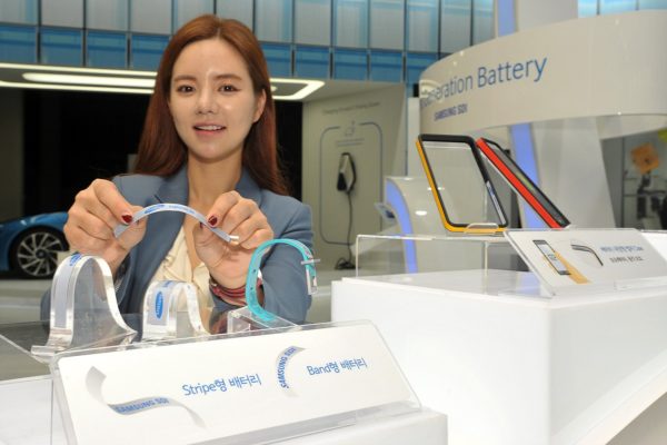 Image 1 : Samsung montre des batteries souples pour bracelets et montres