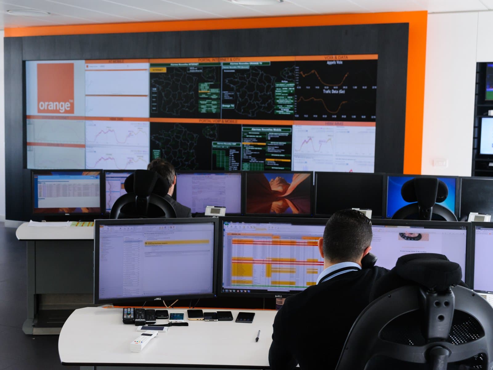 Image à la une de Reportage : ces ingénieurs gardiens de la qualité du réseau Orange
