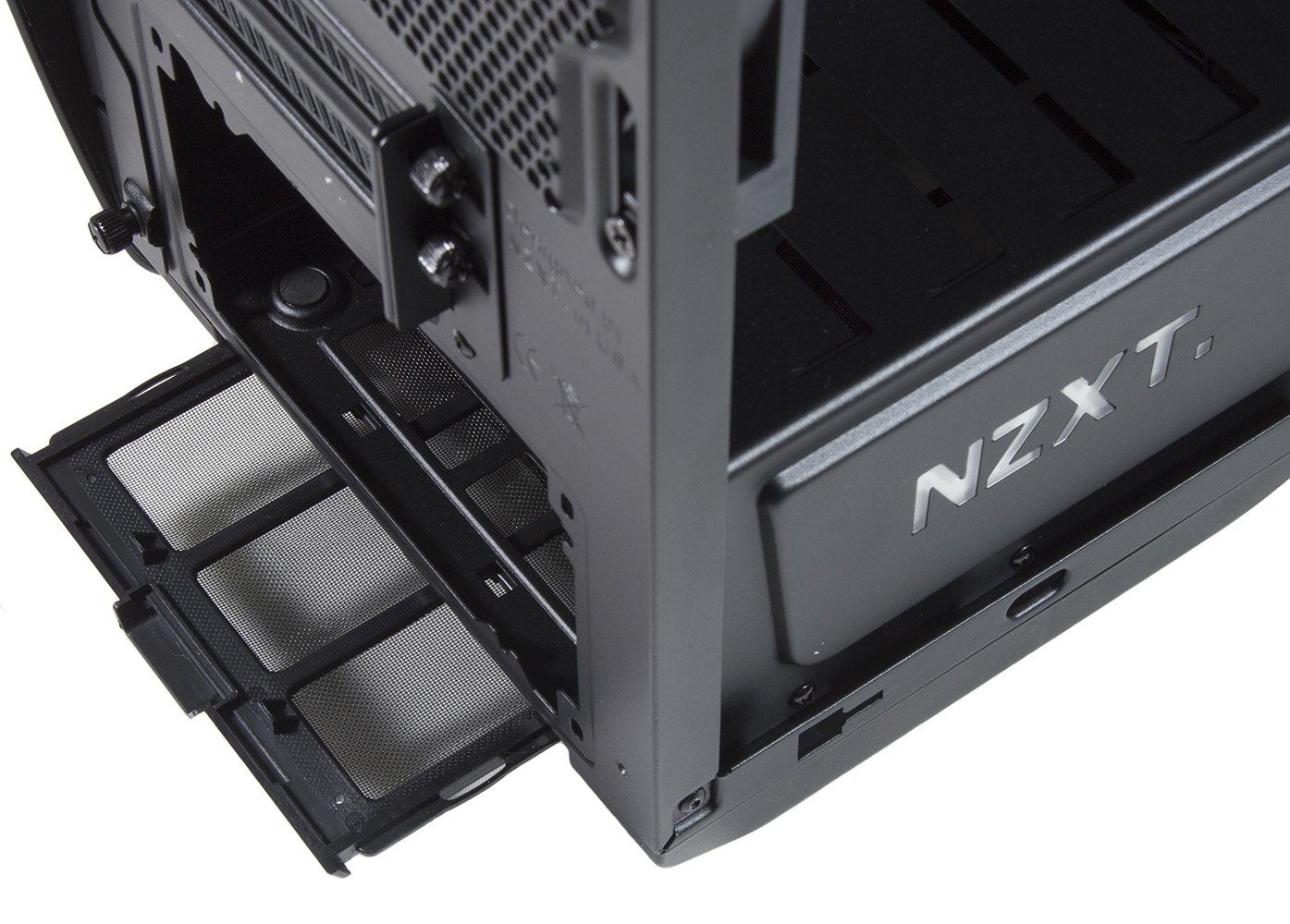 Test du boitier NZXT Manta - GinjFo