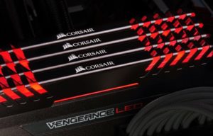 Image 2 : Le kit Vengeance LED DDR4 de Corsair voit rouge : lumières et performances aux rendez-vous