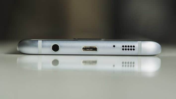 Image 1 : Les Galaxy S8 sans port jack 3,5 mm, Samsung sur les traces d'Apple