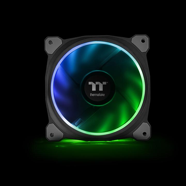 Image 1 : Vidéo : Thermaltake Riing Plus 12 LED RGB, plus d'options pour les fans de tuning
