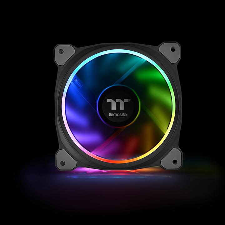 Image 4 : Vidéo : Thermaltake Riing Plus 12 LED RGB, plus d'options pour les fans de tuning