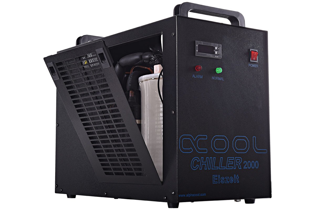 Image à la une de Vidéo : Eiszeit Chiller, premier compresseur de frigo pour watercooling à 1500 W !