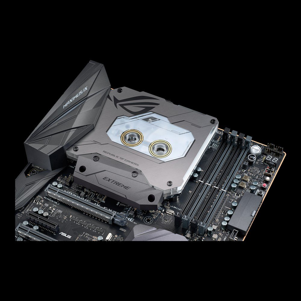 Image 6 : ROG Maximus IX Extreme : première carte mère avec un monoblock couvrant le SSD M.2 !