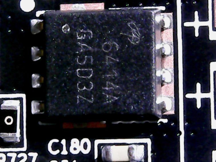 Image 14 : Comparatif : 17 GeForce GTX 1080 et 1070 en test