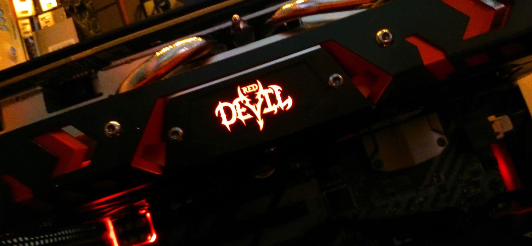 Image 4 : RX 500 Red Devil : premières photos, connecteurs 8 + 6 broches