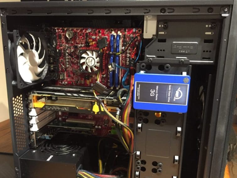 Image 1 : Surprise : Amiga de retour avec le X5000 sur Amiga OS 4.1, coprocesseur 32 coeurs !