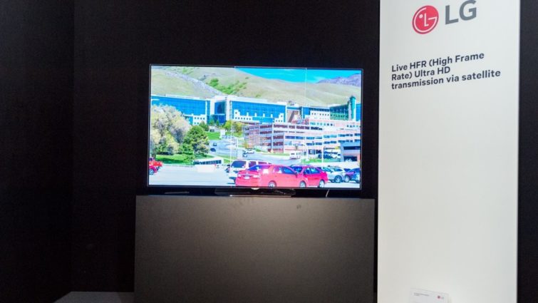 Image 1 : Première démo d'une réception en 4K à 120 ips sur un téléviseur OLED LG