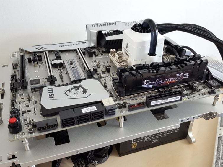 Image 25 : Test : Streacom BC1 Open Benchtable, classe, astucieuse, perfectible