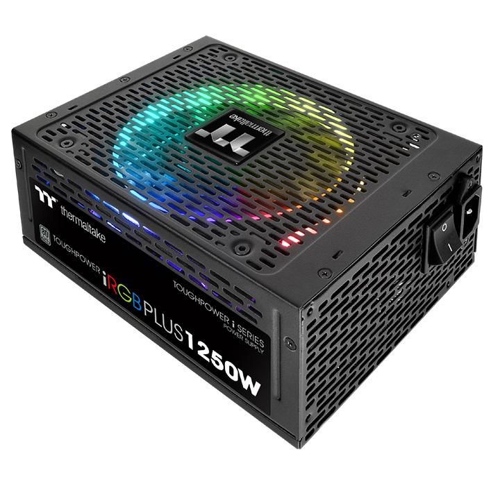 Image 5 : Toughpower iRGB PLUS 1250 W : première alimentation avec 16,8 millions de couleurs