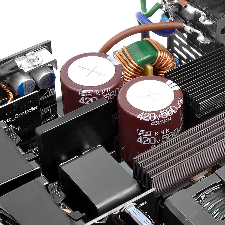 Image 9 : Toughpower iRGB PLUS 1250 W : première alimentation avec 16,8 millions de couleurs