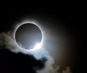 Image 1 : Diapo : les plus belles photos des éclipses sur Internet