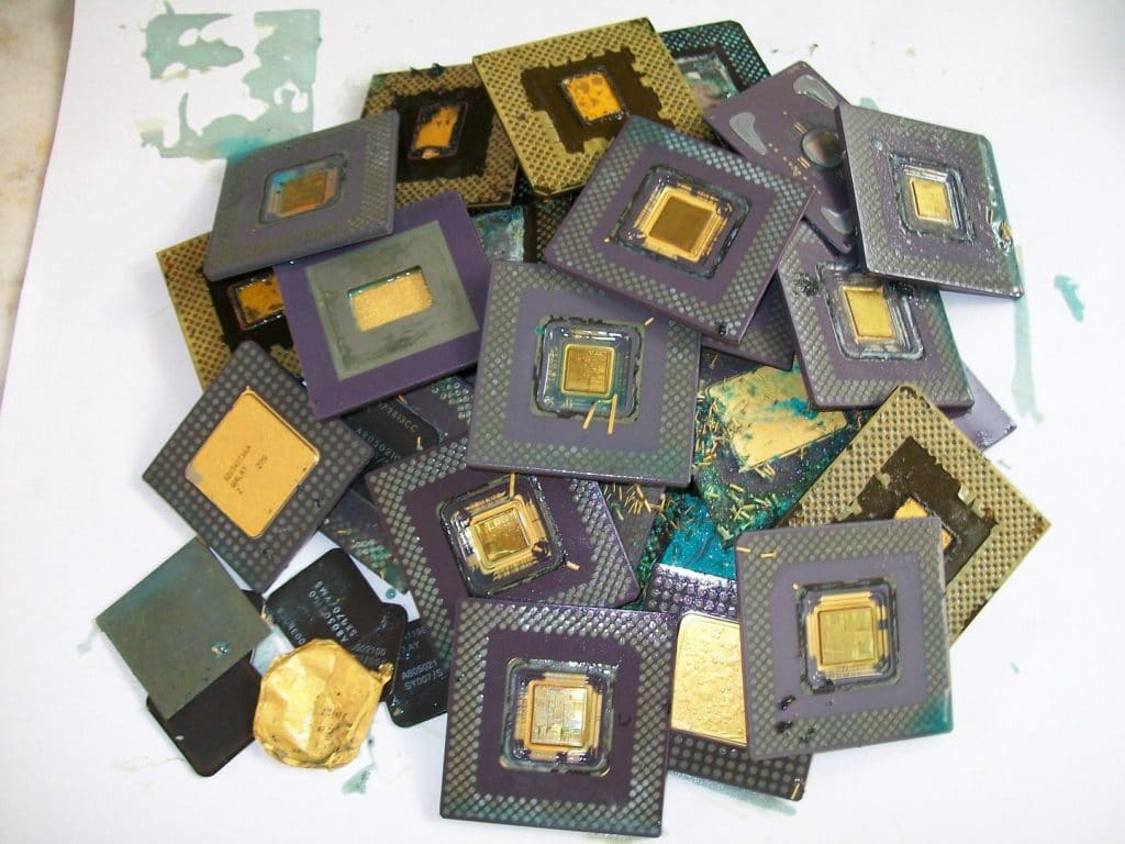 Image 7 : Récupérer l'or et l'argent des processeurs