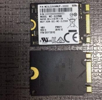 Image 2 : SSD Samsung PM971 : minuscule au format M.2, avec une seule puce tout-en-un
