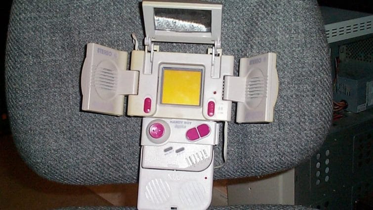 Image 1 : Bientôt une rétroconsole Game Boy Classic chez Nintendo ?