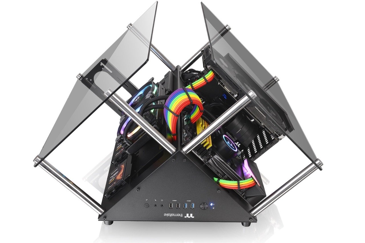 Image à la une de P90 TG : boîtier triangulaire open et modulaire pour moddeurs de Thermaltake