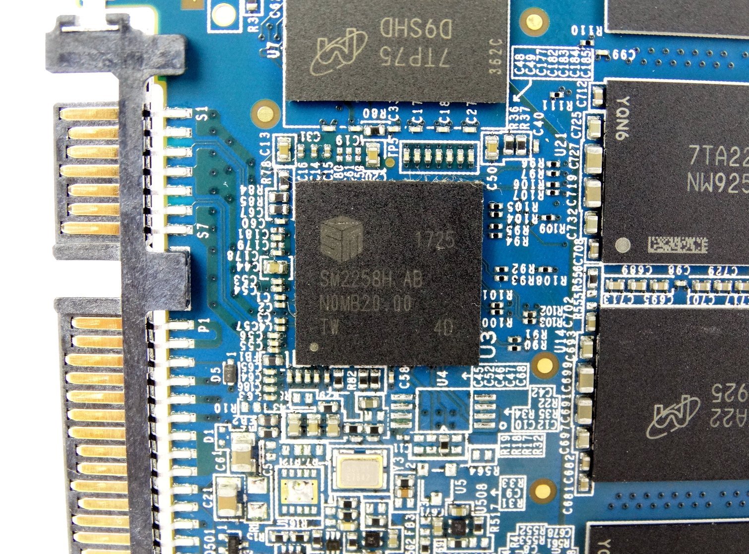Image 7 : Crucial MX500 1 To : le meilleur SSD SATA, selon nos tests !