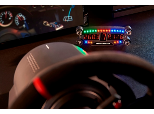 Image à la une de Thrustmaster BT LED : compteur de vitesse RGB style F1 pour la course sur PS4 !