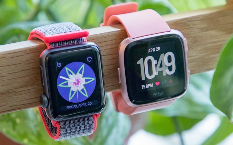 Image 1 : Test de la montre Fitbit Versa : une Apple Watch, ou pas vraiment