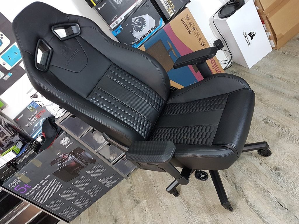 Test : Corsair T2 Road Warrior, fauteuil gamer taillé pour le dos