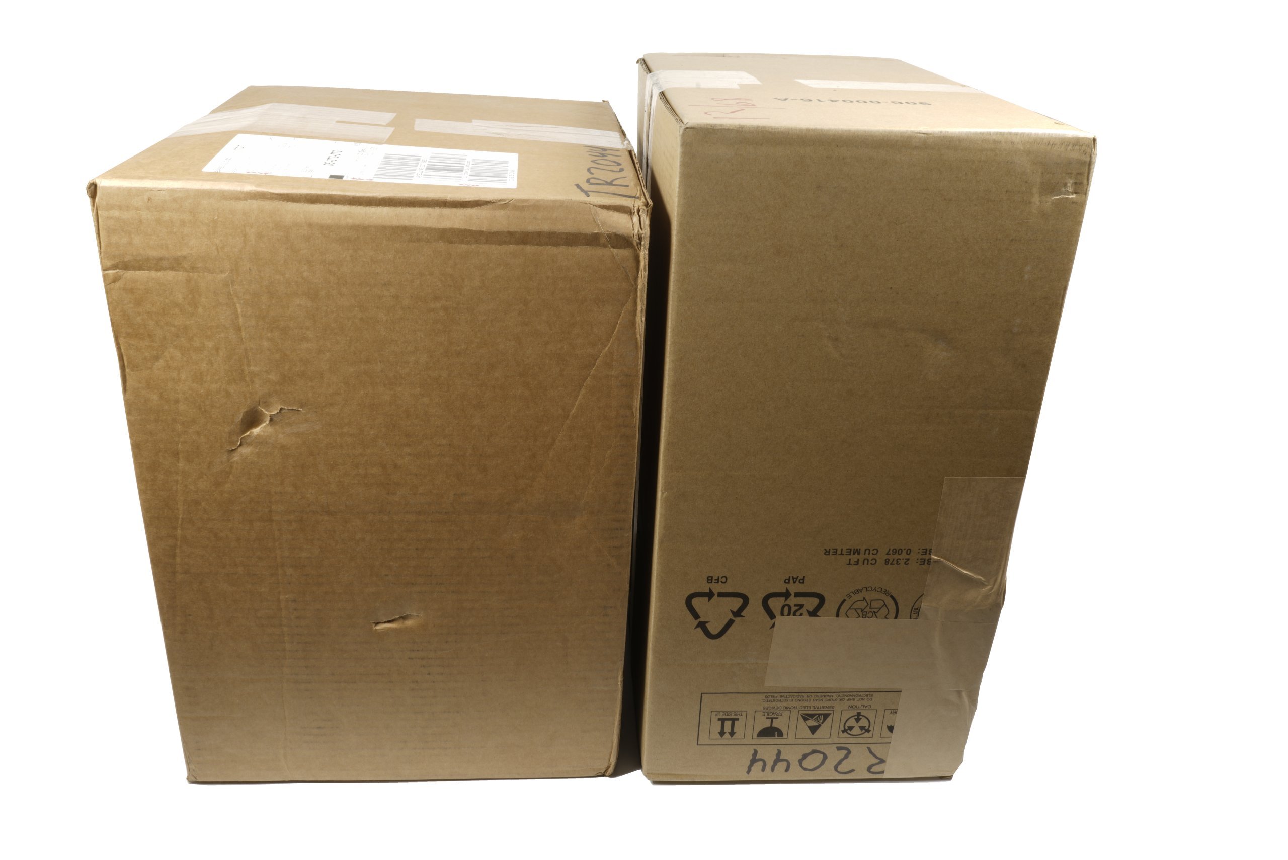 Image 2 : Unboxing : les Threadripper 2990WX et 2950X sont là, bientôt en test !