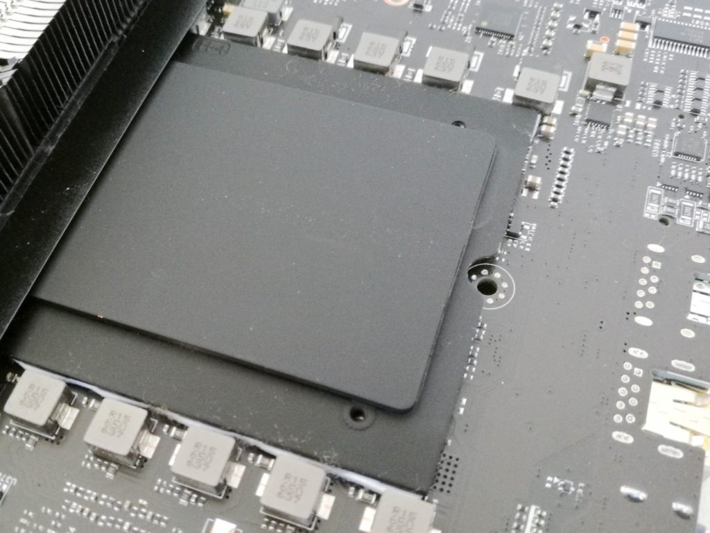 Image 9 : Test : Mini PC Hades Canyon Intel+Vega, entre silence et throttling