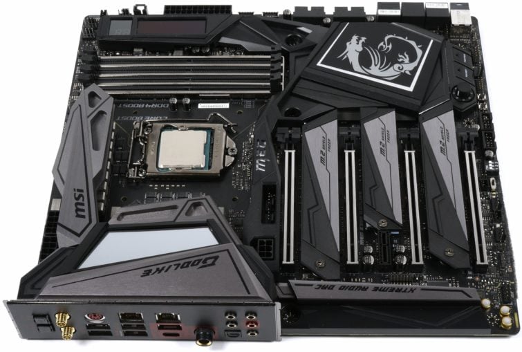 Image 2 : Les nouveaux CPU Intel et la MSI Z390 GodLike en détail