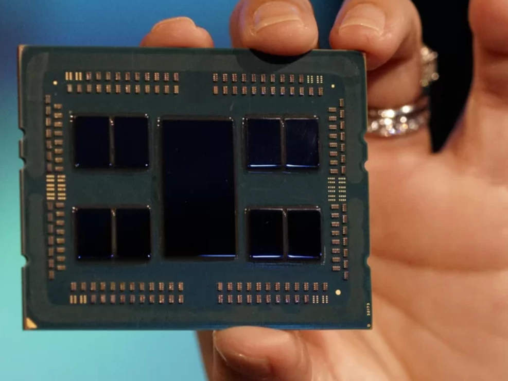 Image à la une de CPU EPYC Rome : 64 coeurs à partir de 2,35 GHz, carte mère PCIe 4.0