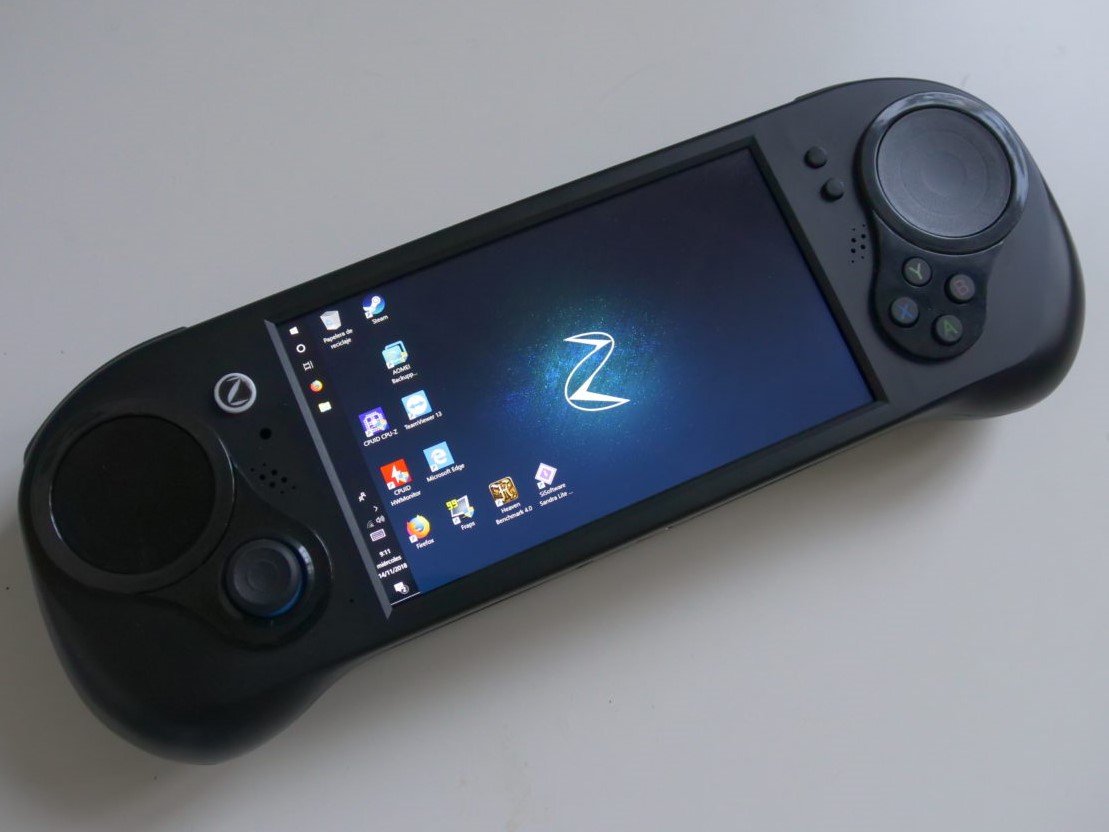 Image à la une de Smach Z : la console portable Ryzen/Vega arrive début 2019
