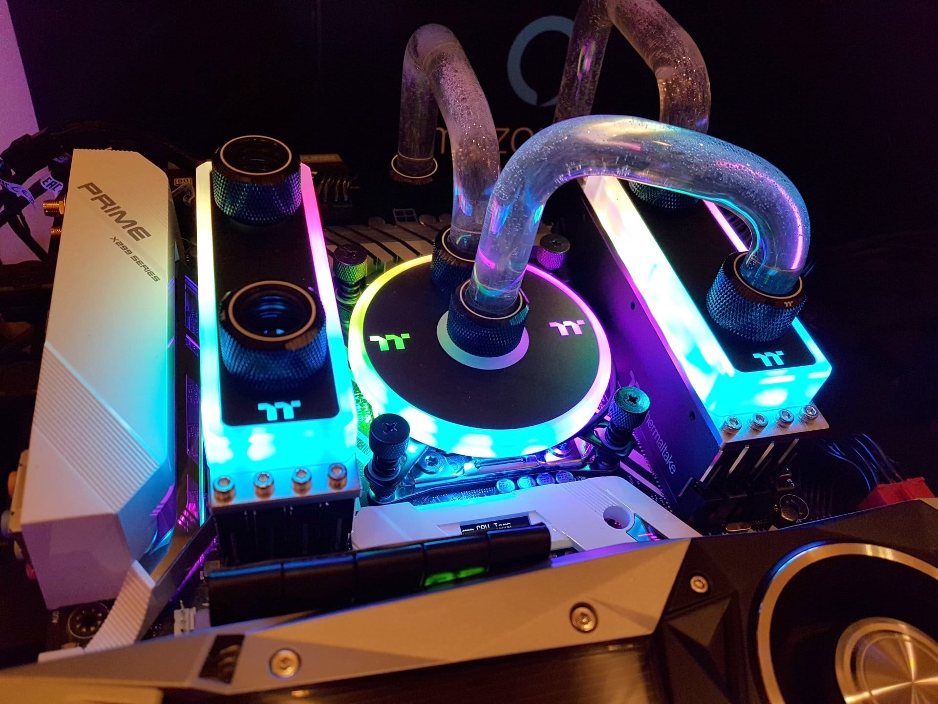 Image 1 : CES 2019 : Thermaltake lance un premier kit de RAM avec watercooling full RGB
